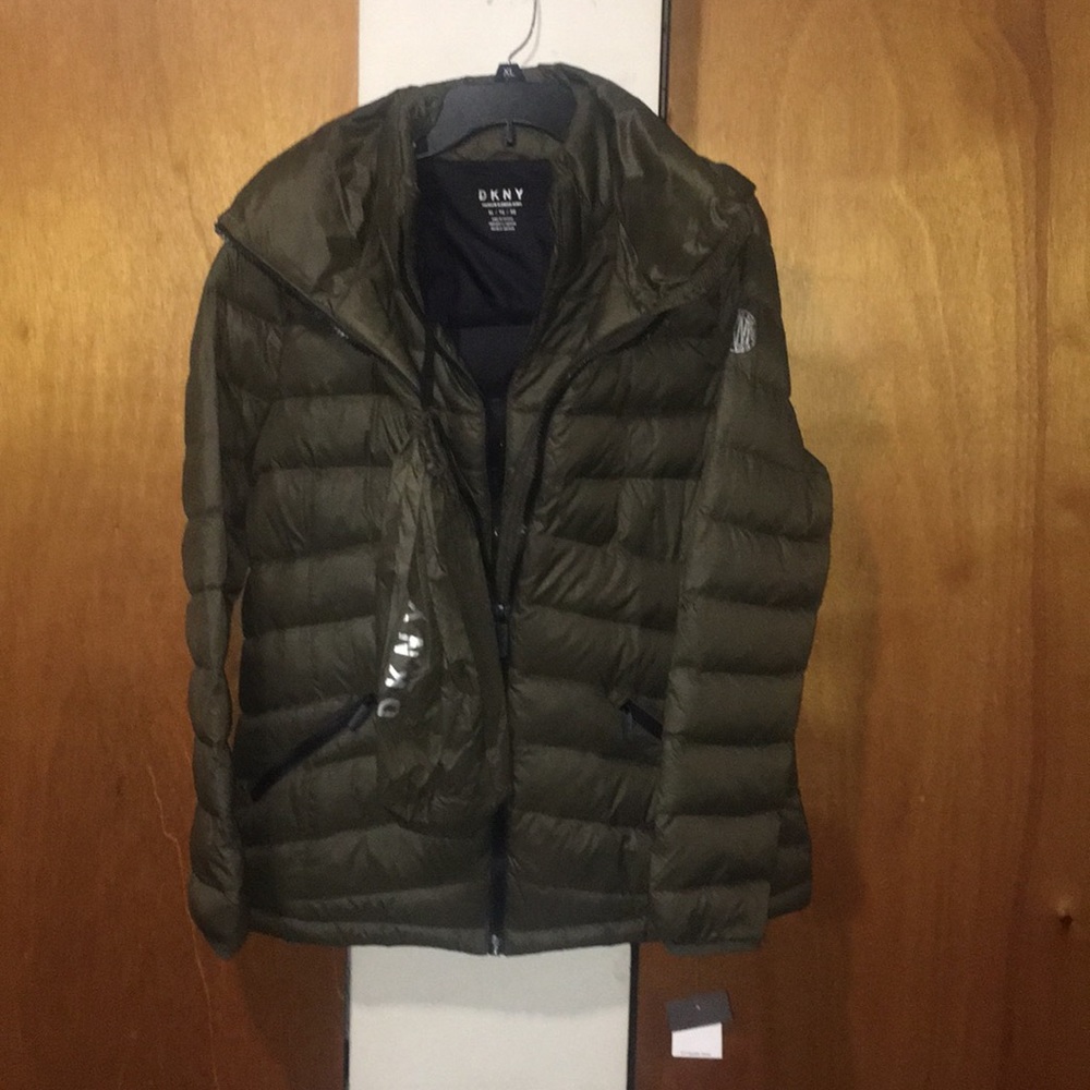 💚NWT DKNY Premium Down Hooded Packable Jacket
